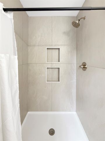 5821 FOREST CROSSING, Erie, PA 16506