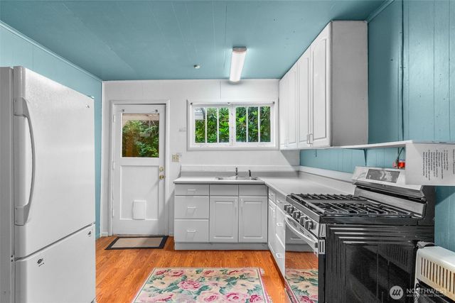 2528 Westwind Drive NW, Olympia, WA 98502