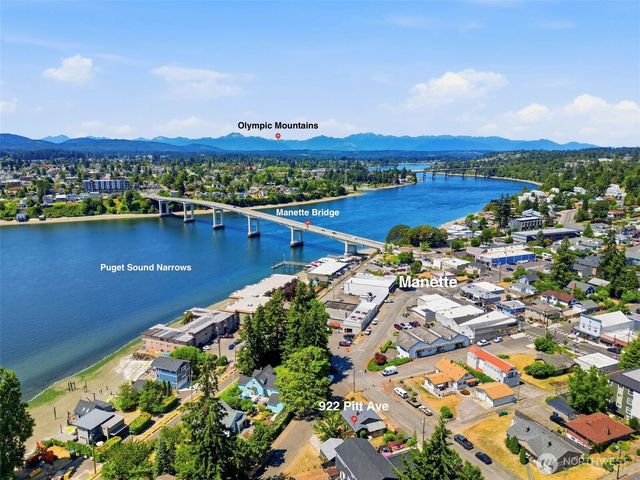 922 Pitt Avenue, Bremerton, WA 98310