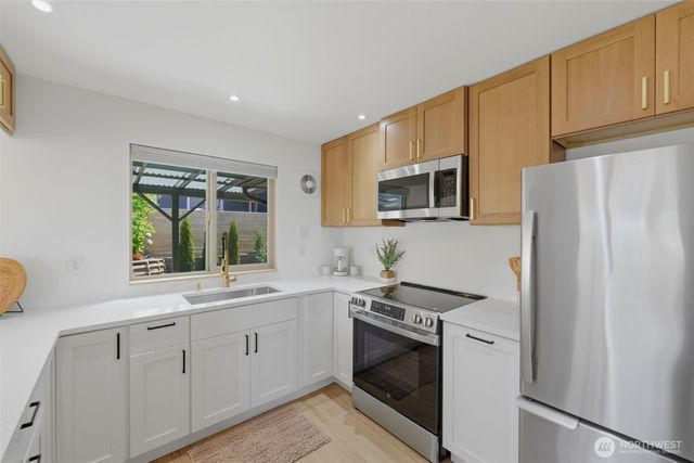 922 Pitt Avenue, Bremerton, WA 98310