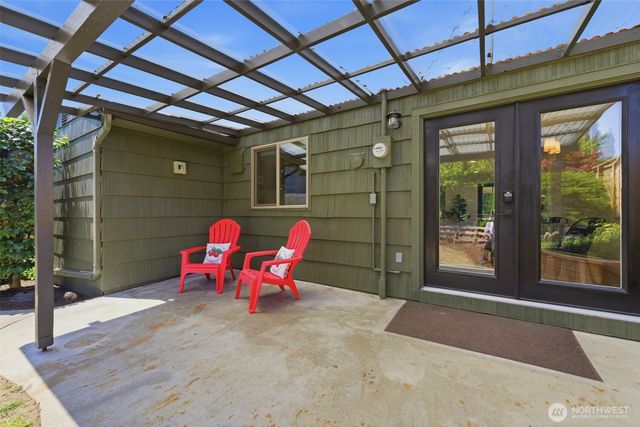 922 Pitt Avenue, Bremerton, WA 98310