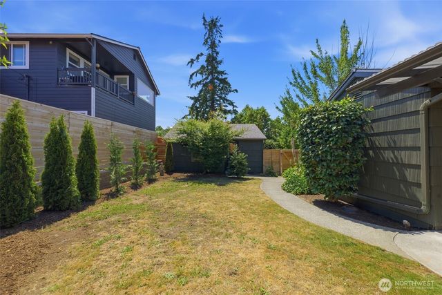 922 Pitt Avenue, Bremerton, WA 98310