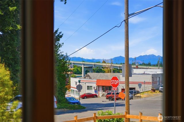 922 Pitt Avenue, Bremerton, WA 98310