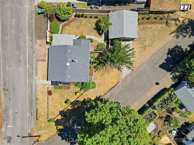 922 Pitt Avenue, Bremerton, WA 98310