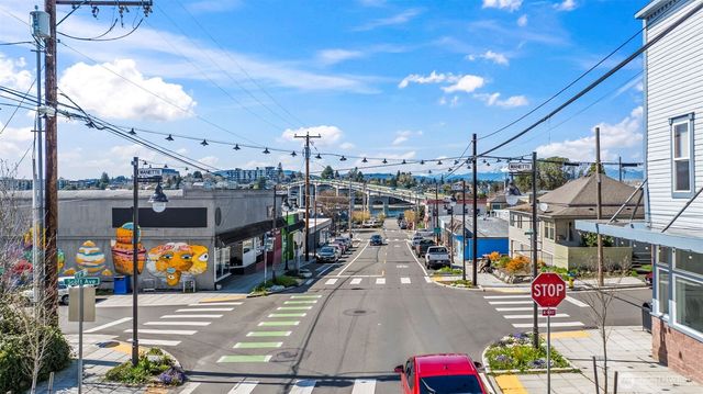 922 Pitt Avenue, Bremerton, WA 98310