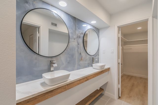 11417 Park Central Place, Dallas, TX 75230