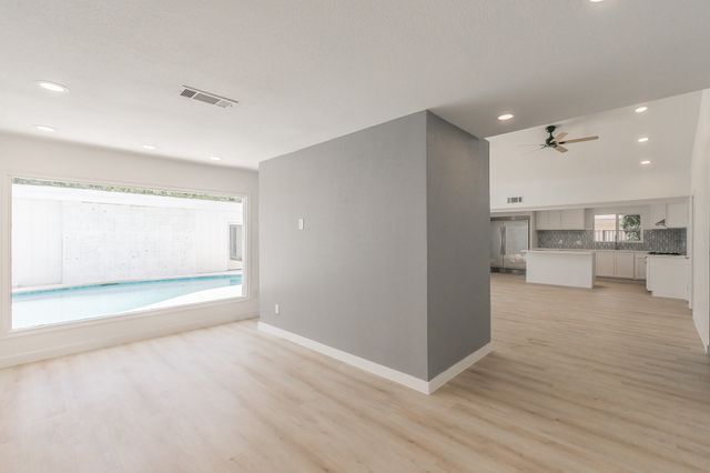 11417 Park Central Place, Dallas, TX 75230