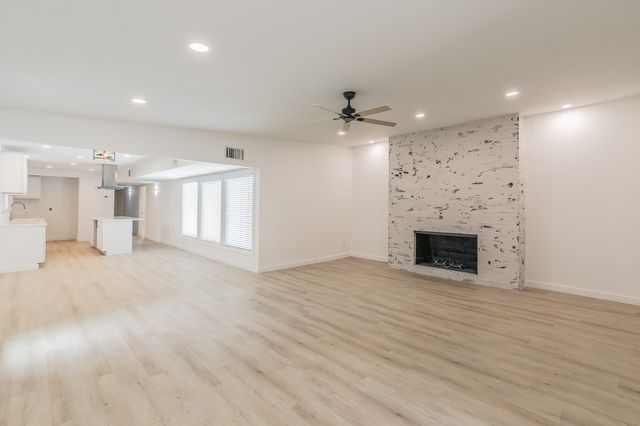 11417 Park Central Place, Dallas, TX 75230