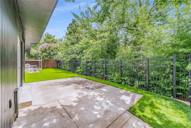 11417 Park Central Place, Dallas, TX 75230