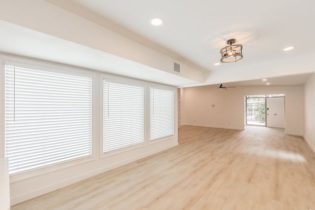 11417 Park Central Place, Dallas, TX 75230
