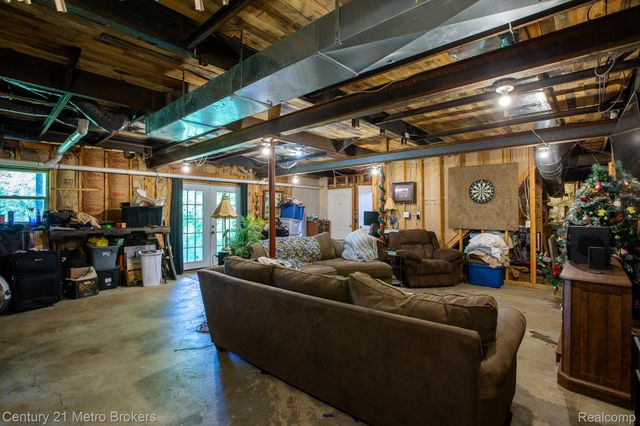 6100 Otis Lake Road, Hope Township, MI 49046
