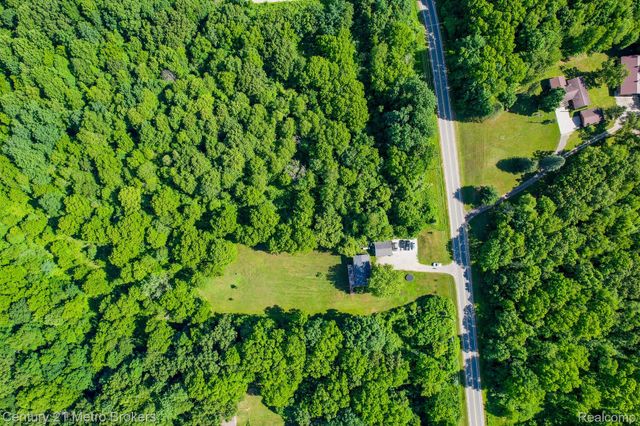 6100 Otis Lake Road, Hope Township, MI 49046