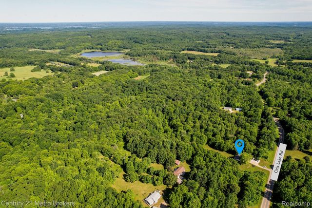 6100 Otis Lake Road, Hope Township, MI 49046