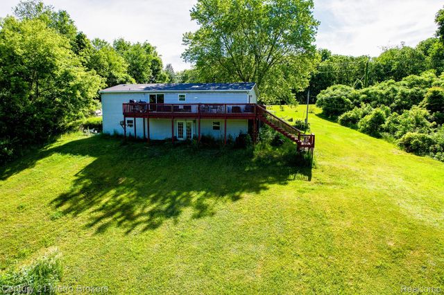 6100 Otis Lake Road, Hope Township, MI 49046