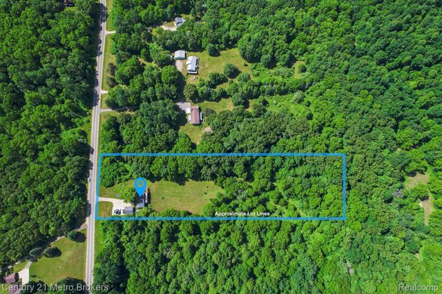 6100 Otis Lake Road, Hope Township, MI 49046