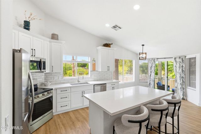 10142 E DAYBREAK Place, Gold Canyon, AZ 85118