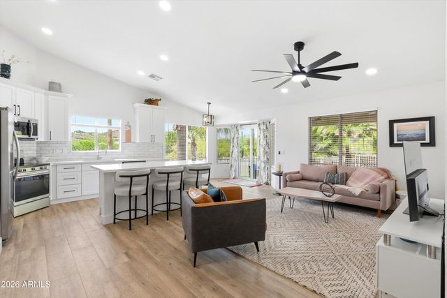 10142 E DAYBREAK Place, Gold Canyon, AZ 85118