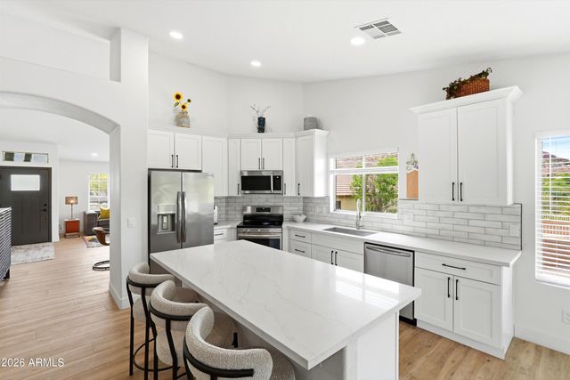 10142 E DAYBREAK Place, Gold Canyon, AZ 85118