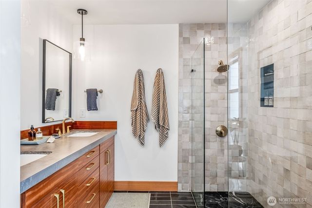 1738 Washington Street, Port Townsend, WA 98368