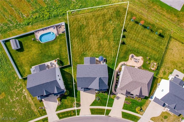 8924 Leatherleaf Drive, Columbia Station, OH 44028