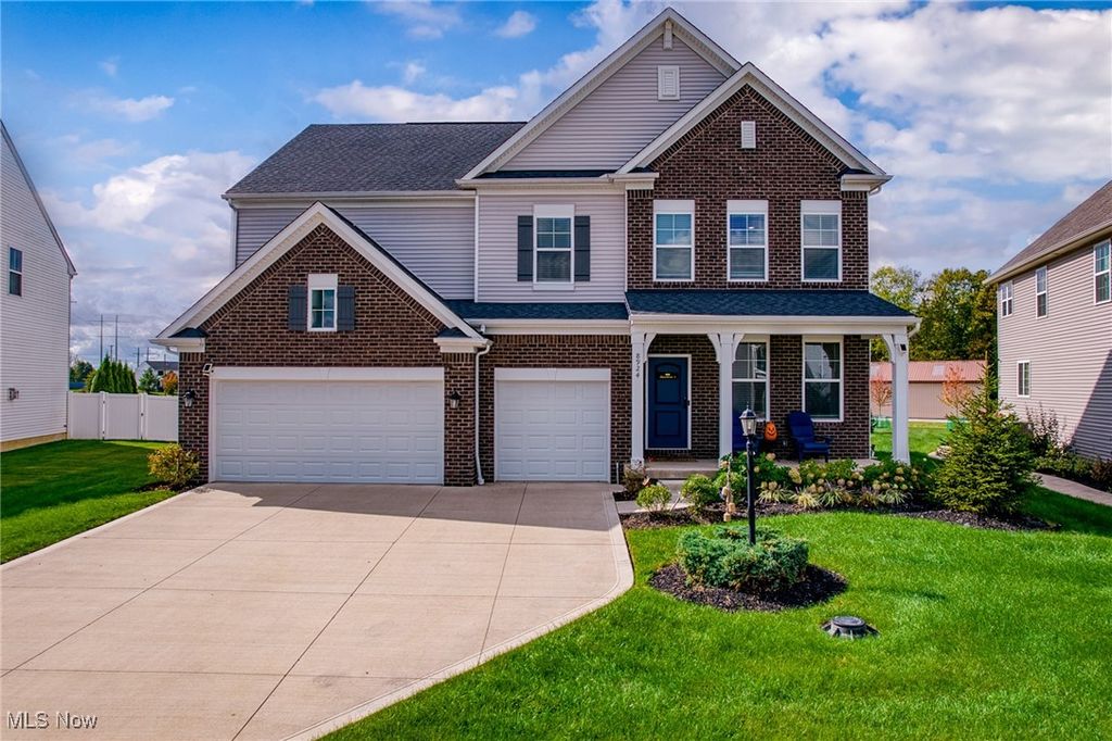 8924 Leatherleaf Drive, Columbia Station, OH 44028