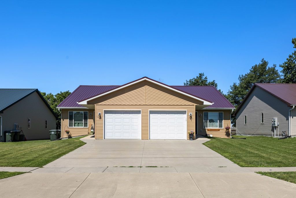 200 N Main Street, Baxter, IA 50028