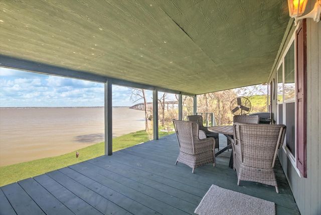 701 Canal Drive, Point Blank, TX 77364