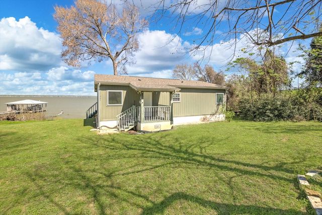 701 Canal Drive, Point Blank, TX 77364