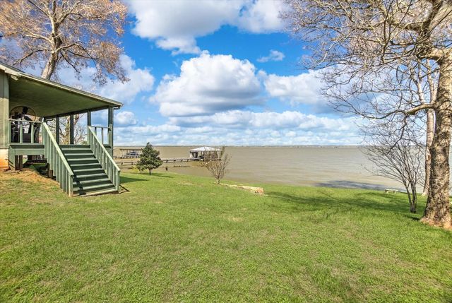 701 Canal Drive, Point Blank, TX 77364