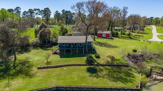 701 Canal Drive, Point Blank, TX 77364