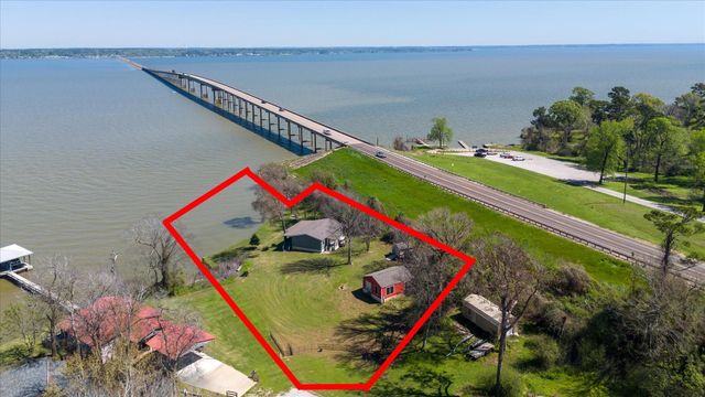 701 Canal Drive, Point Blank, TX 77364