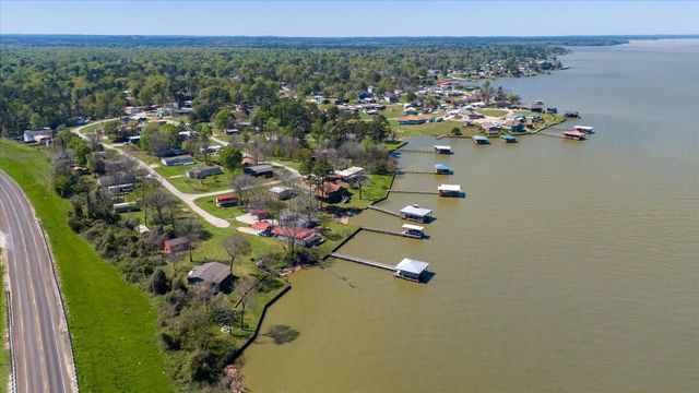 701 Canal Drive, Point Blank, TX 77364
