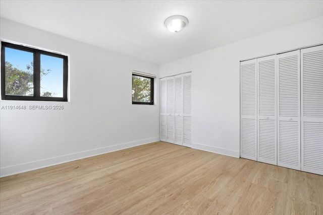 3520 SW 25th St, Miami, FL 33133