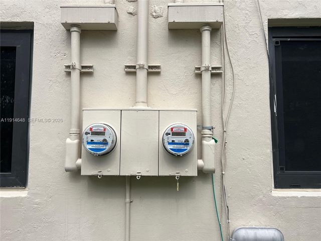 3520 SW 25th St, Miami, FL 33133