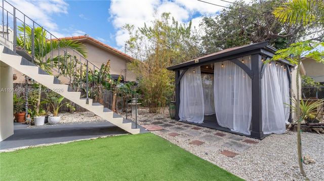 3520 SW 25th St, Miami, FL 33133