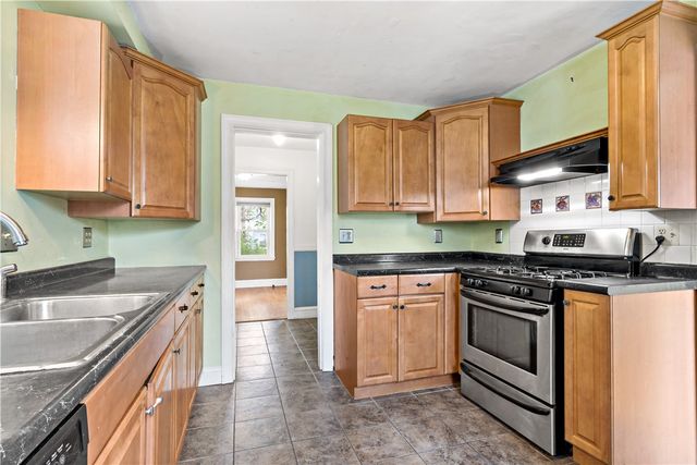 15 Cooper Street, East Providence, RI 02914