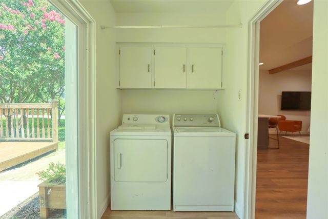 301 N Preston Street, Ennis, TX 75119
