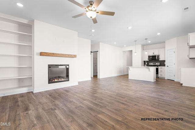 121 Longfield Court, Dunn, NC 28334