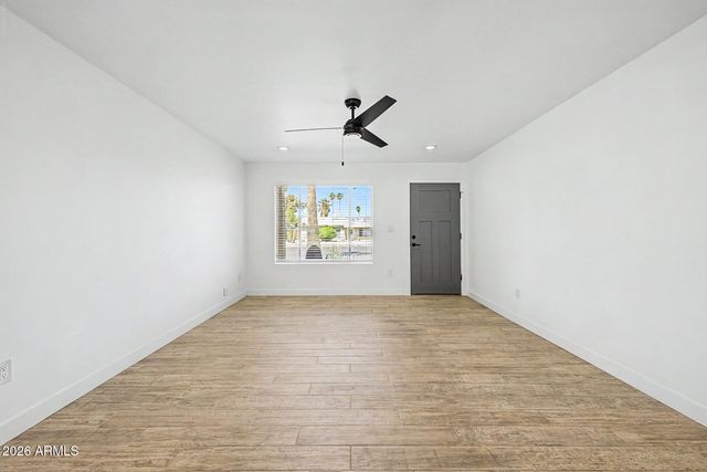 5813 S COLLEGE Avenue, Tempe, AZ 85283