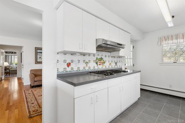 425 Briarwood Lane, Cutchogue, NY 11935