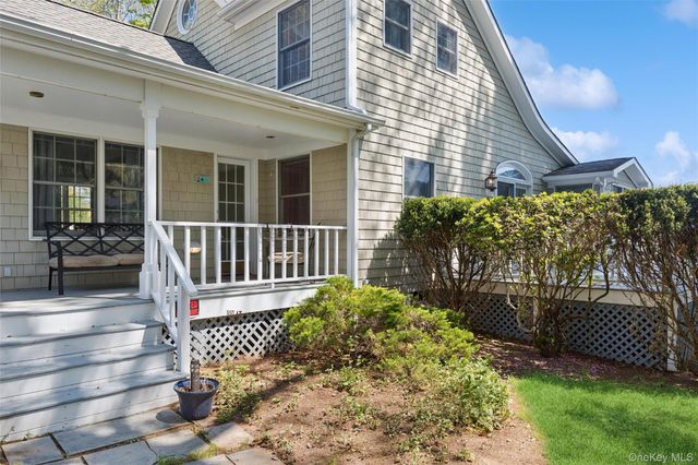 425 Briarwood Lane, Cutchogue, NY 11935