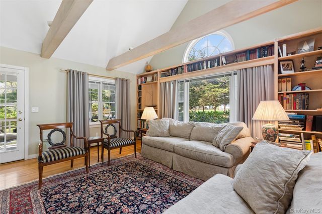 425 Briarwood Lane, Cutchogue, NY 11935