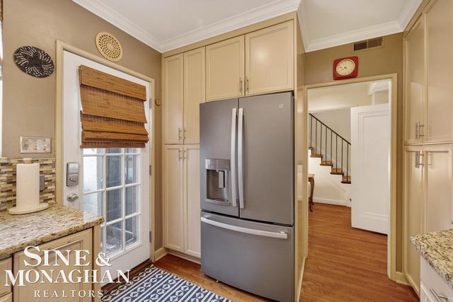 30 Cranford Lane, Grosse Pointe, MI 48230