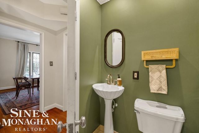 30 Cranford Lane, Grosse Pointe, MI 48230