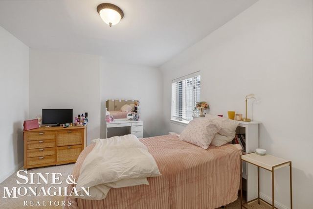 30 Cranford Lane, Grosse Pointe, MI 48230