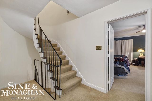 30 Cranford Lane, Grosse Pointe, MI 48230