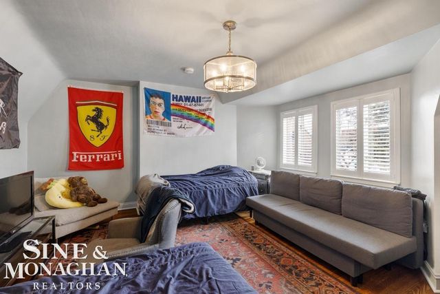 30 Cranford Lane, Grosse Pointe, MI 48230