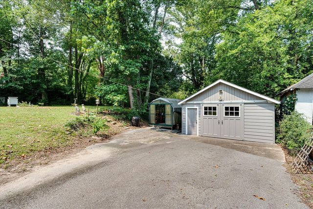 205 Gillespie Terrace, Chattanooga, TN 37411