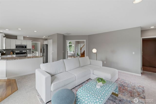 1404 Amber Boulevard SE, Puyallup, WA 98372