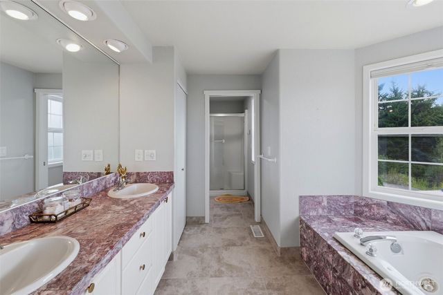 1404 Amber Boulevard SE, Puyallup, WA 98372